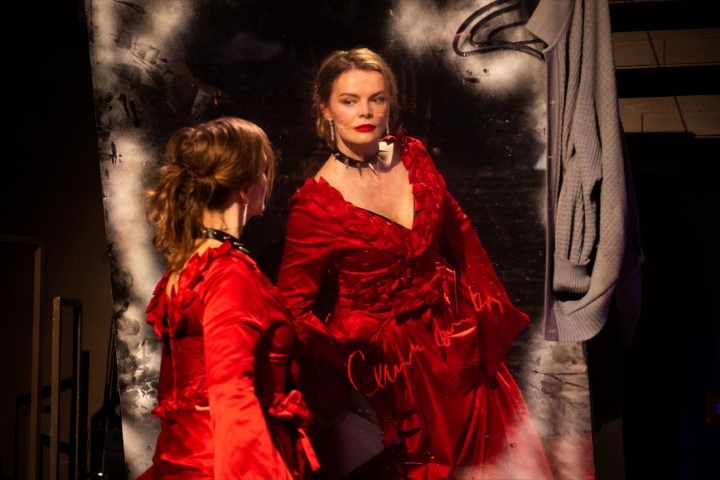 Венера в хутрі. Прем'єра